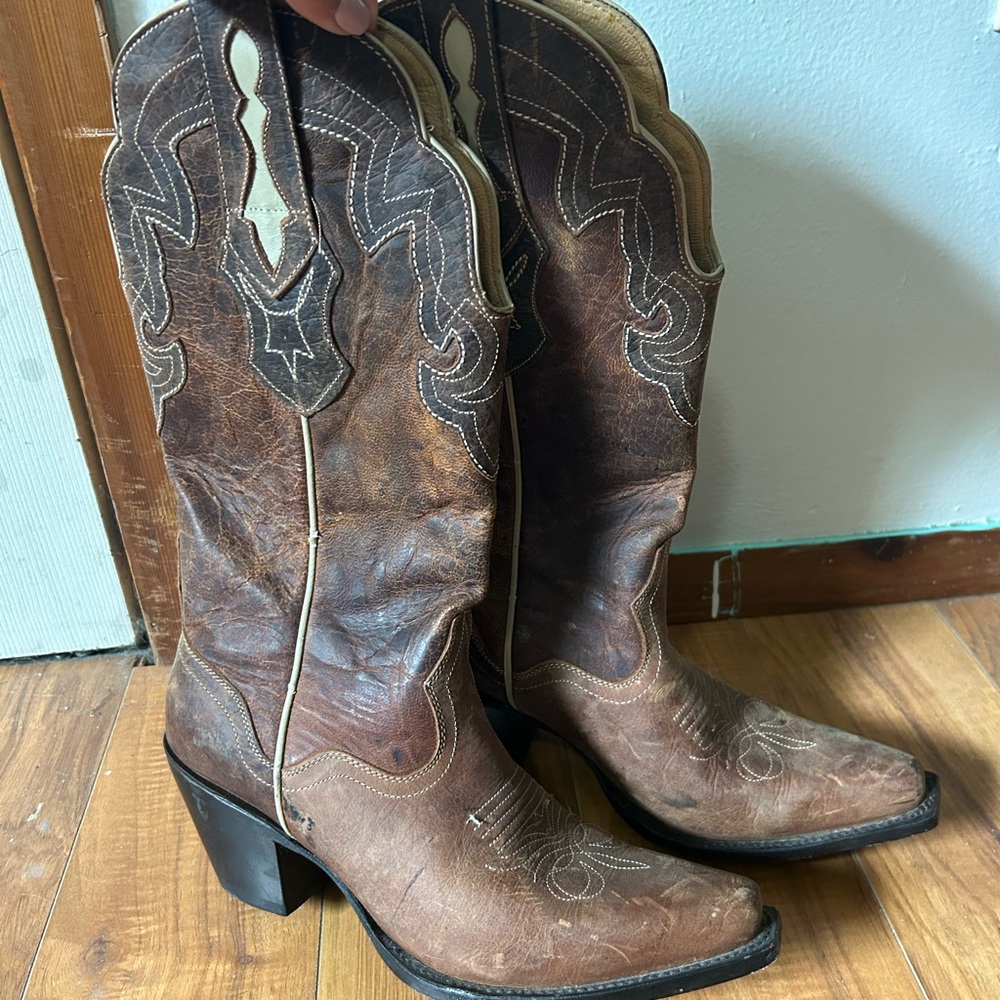 J.B. Dillon Brown Heeled Boots